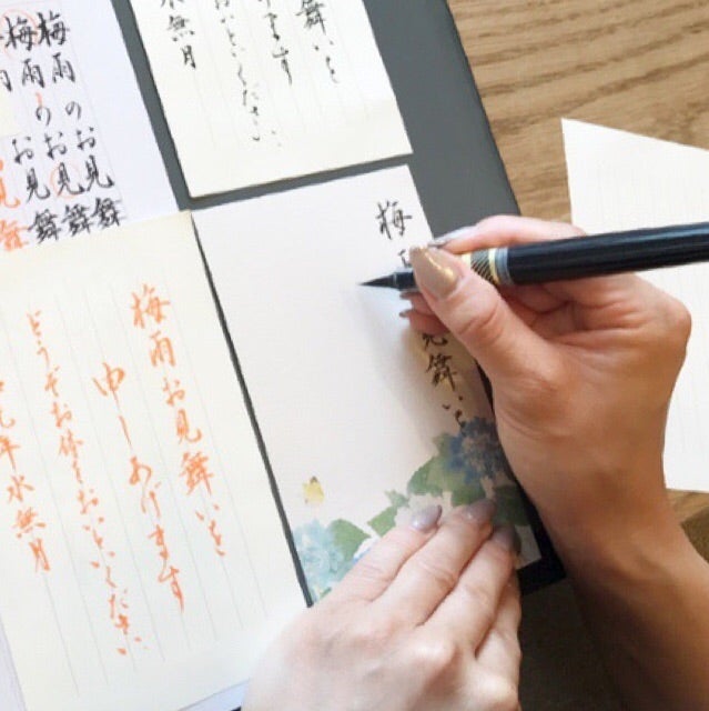 レインコートの女の子の梅雨見舞い状 のイラスト素材23779816- PIXTA