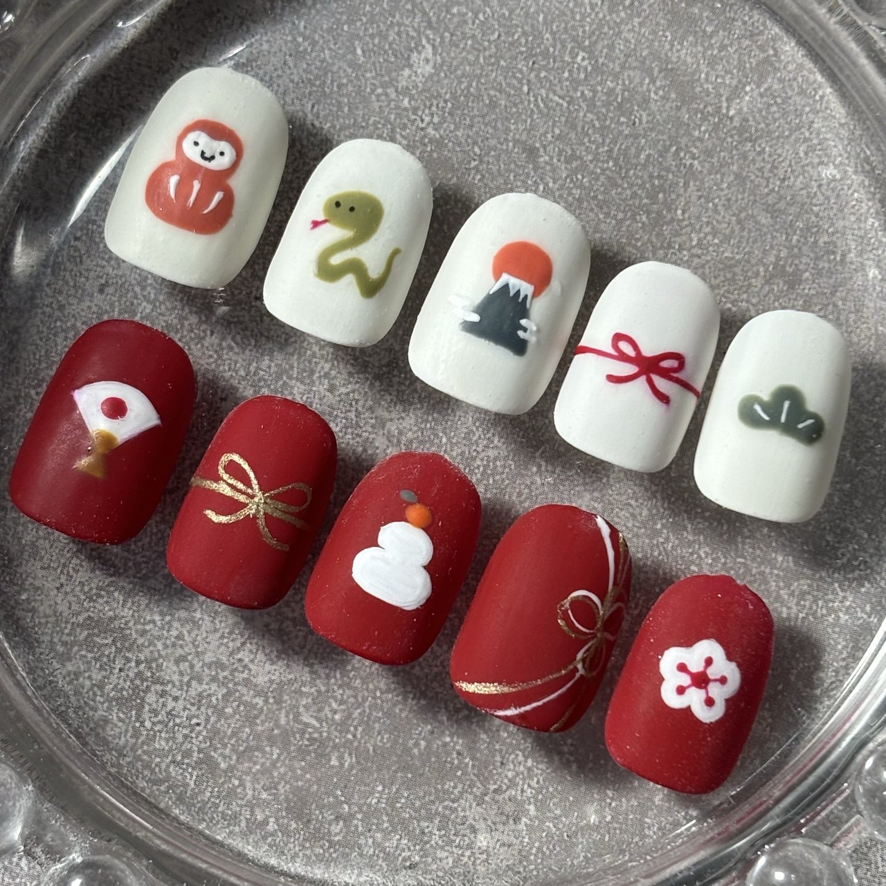 2025年秋トレンド シンプル お正月のネイルデザイン集人気順ホットペッパービューティ