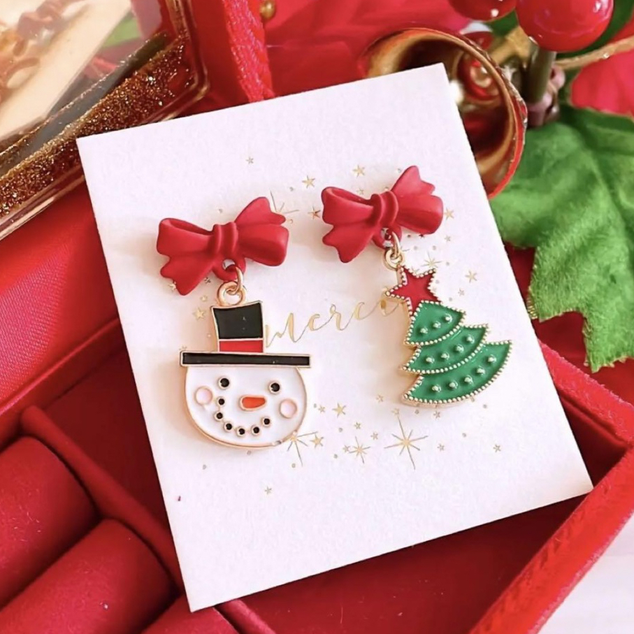 限定品 クリスマスモチーフ もふもふ ファー ピアス ハンドメイド レジン クリスマスカラー プレゼント ピアス スタッド・一粒しおたーん 通販18479116Creema クリーマ