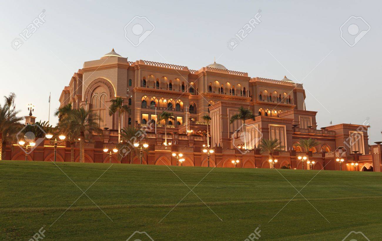 プレジデンシャルパレスとエミレーツパレス 写真素材5263707- フォトライブラリー photolibrary