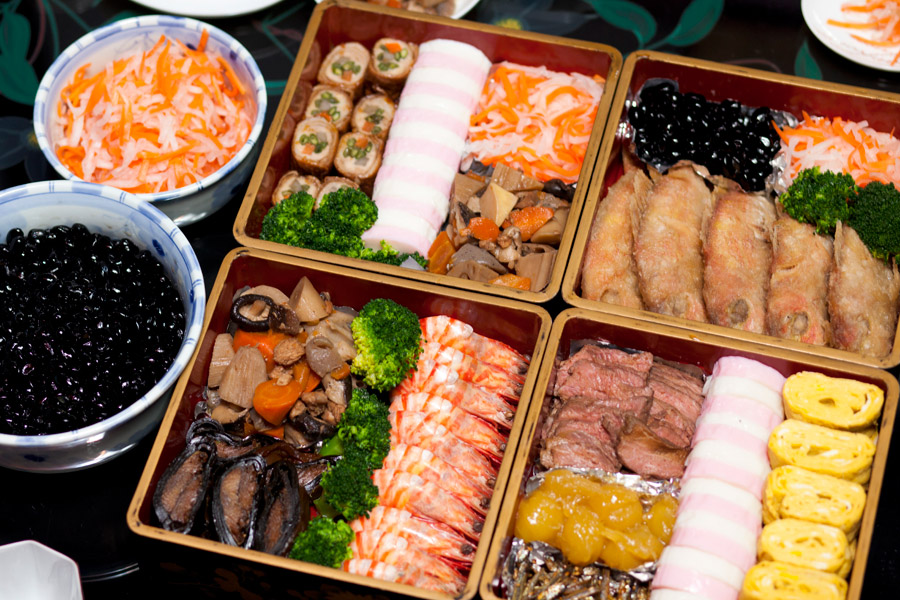 おせち料理」の4680点のロイヤリティフリー画像、写真素材、絵Shutterstock