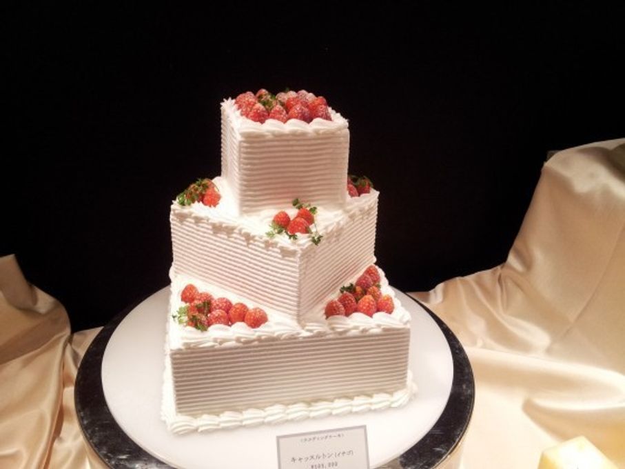 ☆フラワーリボンケーキ３段 4.6.8誕生日・バースデーケーキ・キャラクターケーキ 沖縄那覇市のスイーツ専門店 コートドール