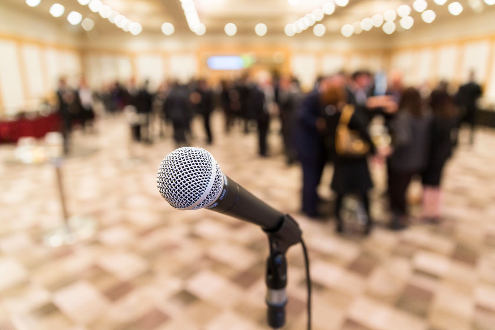 飲み会 中締め・締めの挨拶とは？違いと基本構成、例文を紹介ブログ公式 ミライザカ居酒屋 唐揚げ