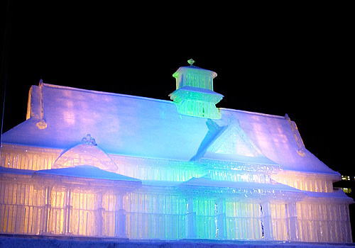 雪ミク」雪像、さっぽろ雪まつりに登場！ホルンを手に笑顔 - スポーツ報知