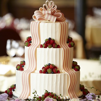 オシャレなネイキッドケーキ♪The 33 Sense of Wedding大阪・梅田の結婚式場・ゲストハウス 公式