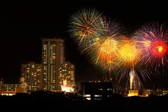 花火とヨーヨーイラスト