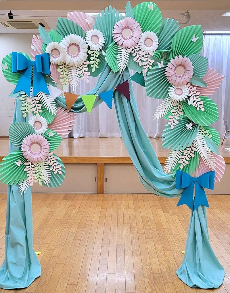 心に残る卒園式「おしゃれな飾り付けアイデア」で保育園・幼稚園を彩る！HAPPY BIRTHDAYCRAFTS ハピバクラフト 〜誕生日の飾り付けや手作りメッセージカードのお店