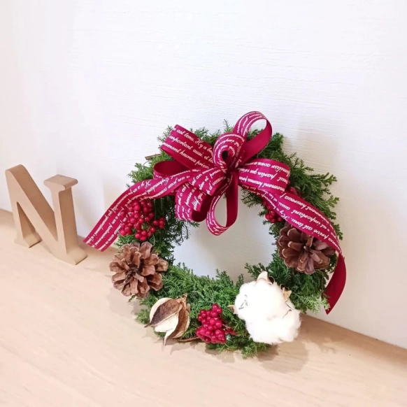 100均を利用してクリスマスリースを手作り