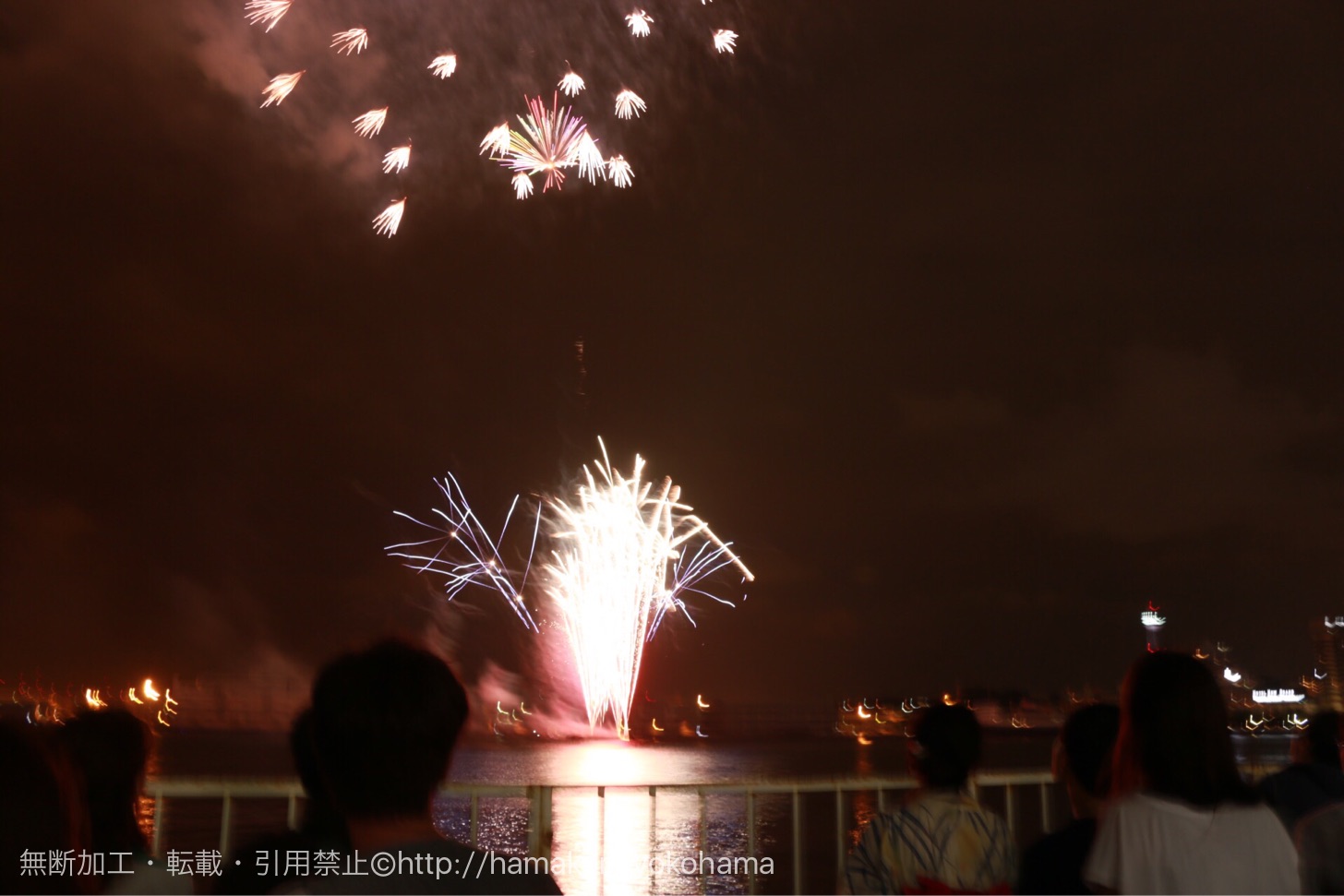 横浜スパークリングトワイライトの花火「大さん橋」有料ペア席から鑑賞！雨天時の感想と持ち物はまこれ横浜