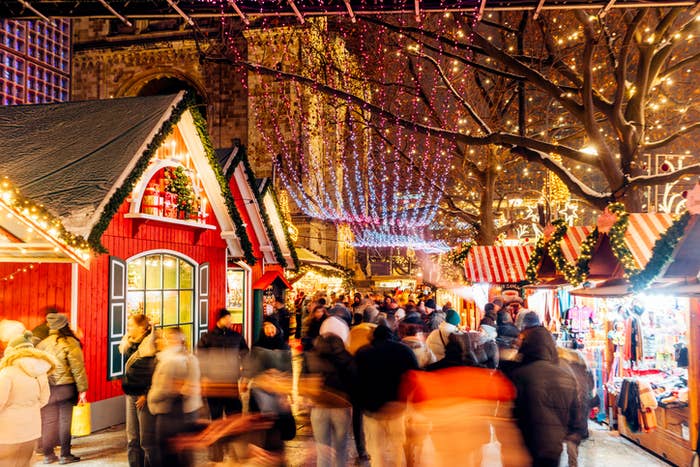 ドイツ旅行・クリスマスマーケットのグルメや売り物 ツアーも紹介