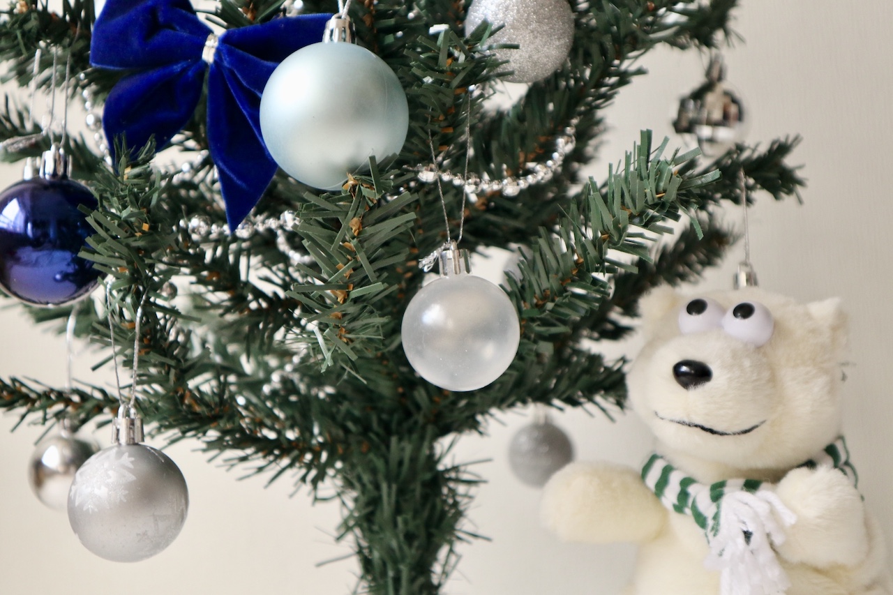 毛糸を使って「クリスマスツリー」を手作り！ 100均グッズで簡単工作♬ 子供向けイベント企画、キッズワークショップ運営株式会社ピコトン