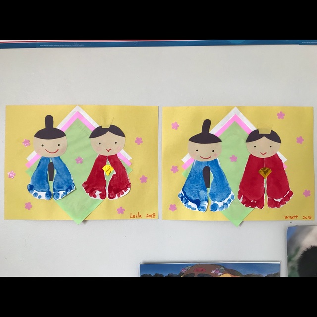ひな祭り製作もうすぐひな祭りなので 保育園で作ったことある製作を 息子としました〜🎎 本当なら、前回ちぎり絵した物を使いたかったのですが、切りとるとあまりにも折り紙が取れて取れてするので断念😭スティックのりだったからかも😭気を取り直して 指