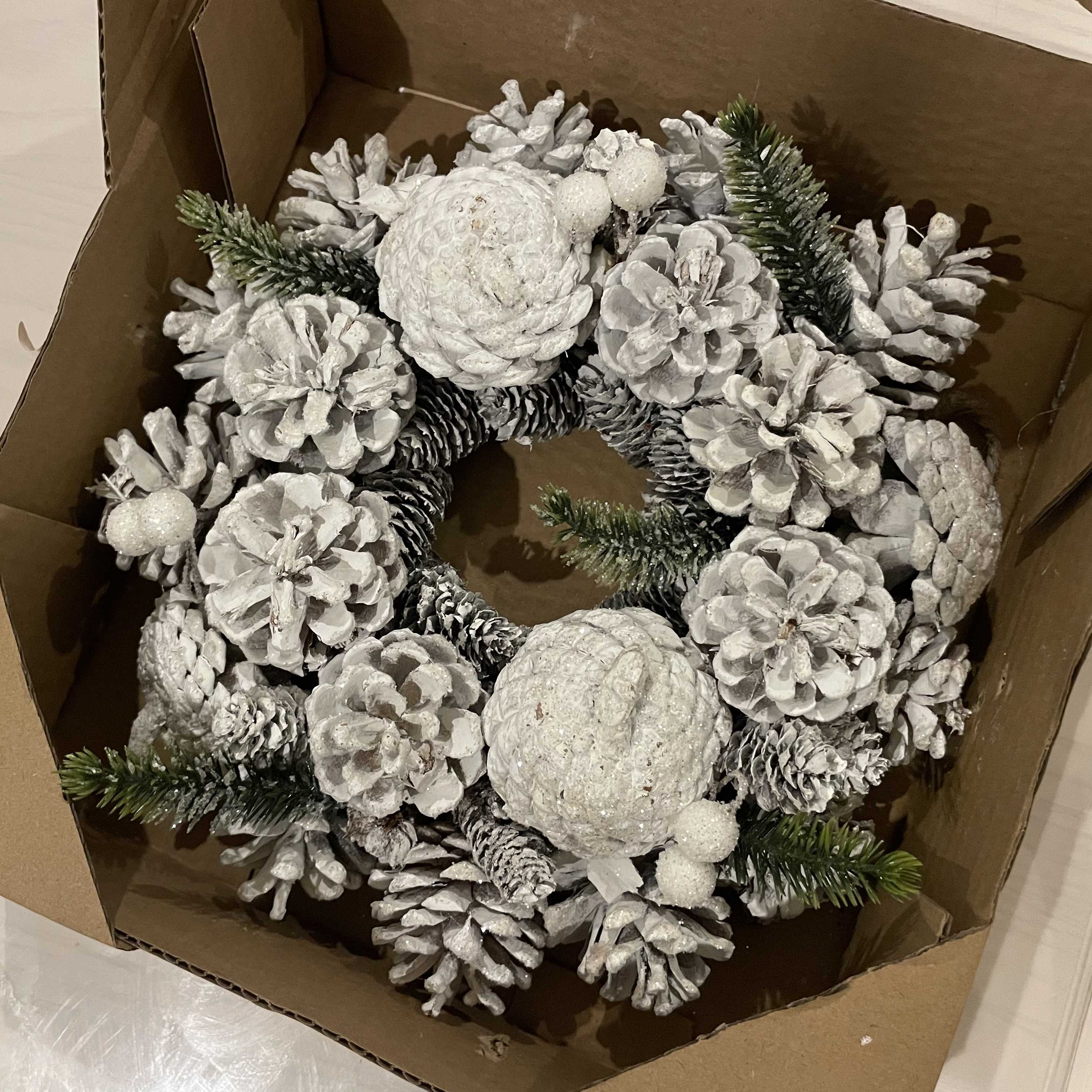 クリスマスリース ダイソー購入品で 娘とクリスマスリース作り♪LEE