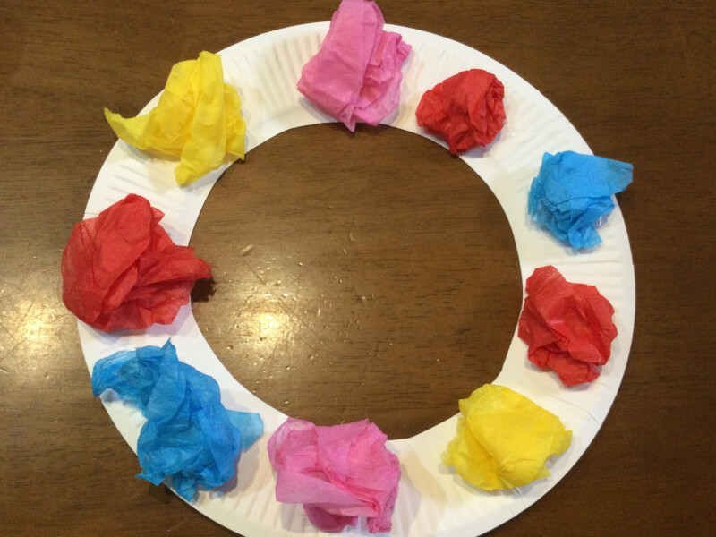 ひな祭り製作リースー紙皿で簡単！具体的な飾り付けアレンジ紹介