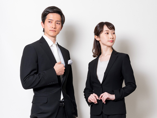 写真でわかる！ お通夜・お葬式に参列するときの服装で気をつけること名古屋の家族葬は西田葬儀社 公式－名古屋市昭和区・瑞穂区・天白区のお葬式