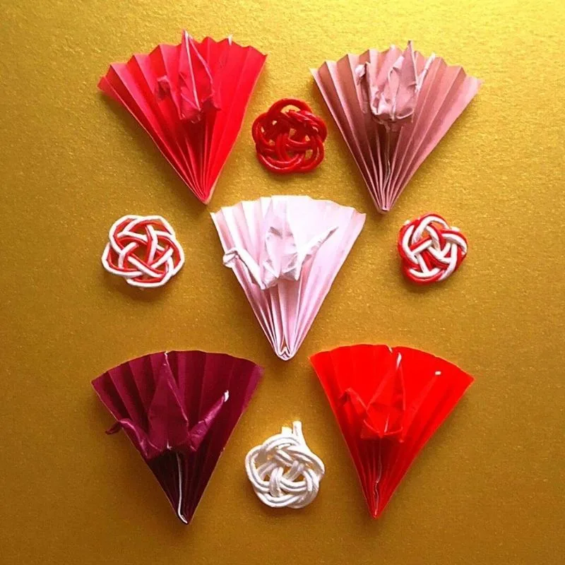 1月新年 お正月の折り紙 門松の簡単な折り方・作り方動画 音声解説あり 折り紙1枚でお正月飾り 子供向けの折り紙kadomatsushigeyuki.net