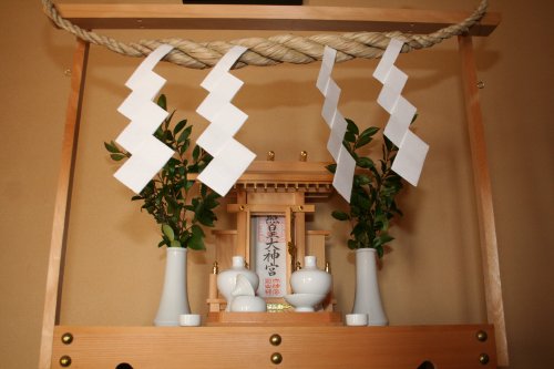 しめ縄についてしめ縄としめ飾りの違いは？どこで買える？神棚・神具の作り手 静岡木工