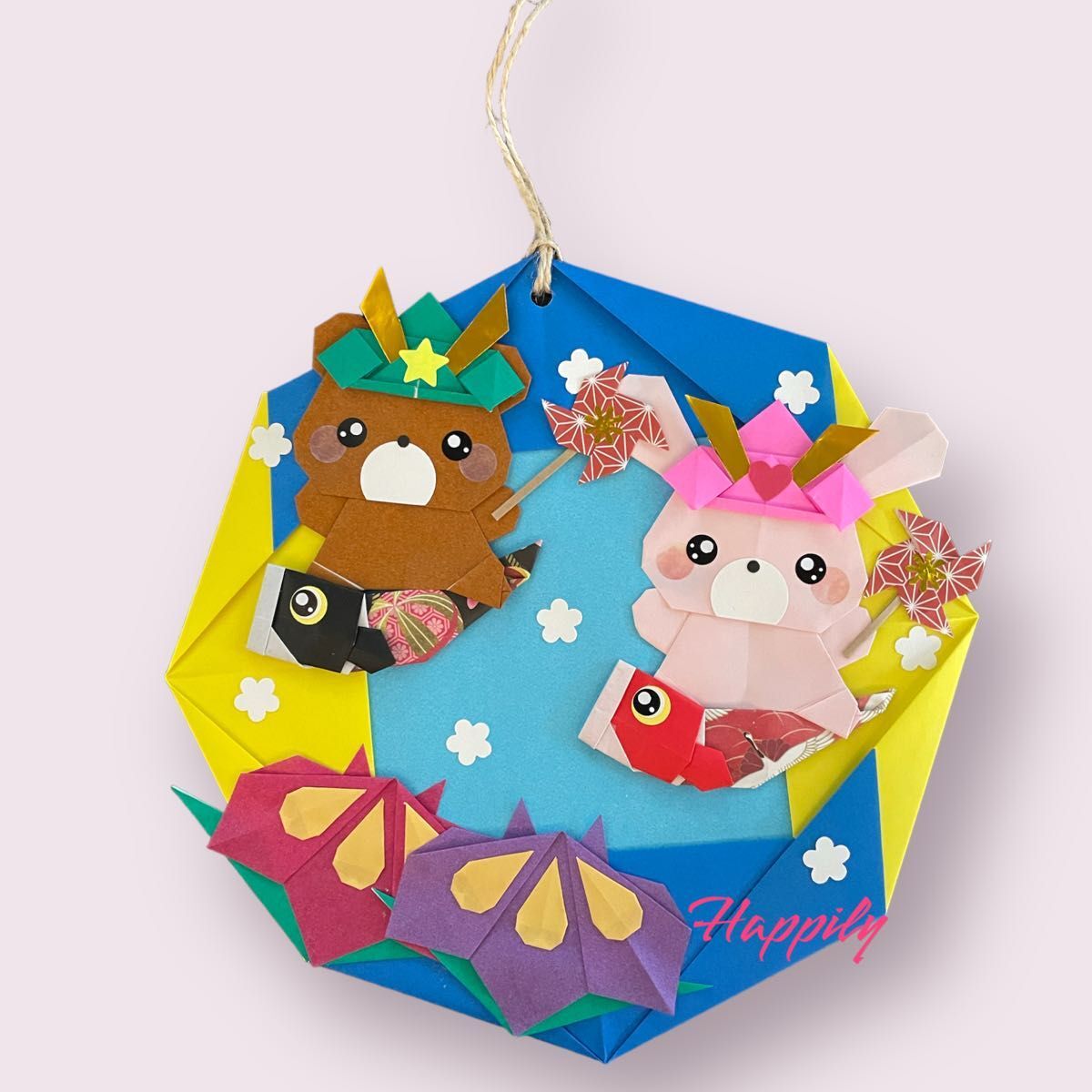 新作！壁掛けシリーズ 「菖蒲兜リース」販売開始です。 五月の清々しい風景と凛々しい兜の折り紙セット。 ぜひ、作ってみてください。おりがみセット菖蒲兜リース 1,100円端午の節句折り紙の兜おりがみ会館origami