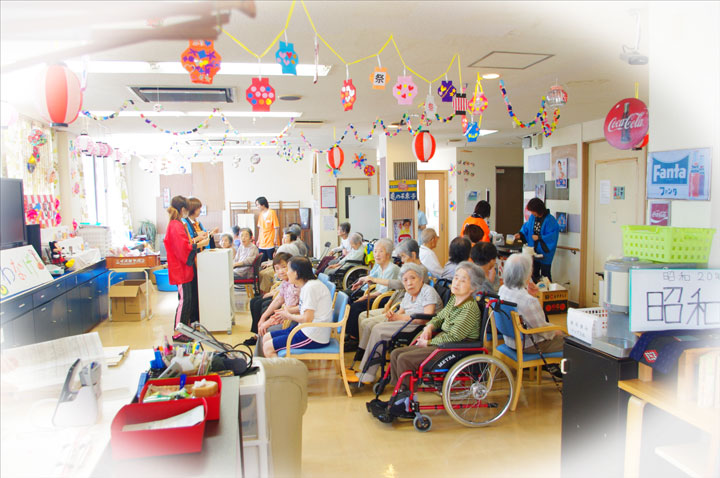 デイサービス夏祭り！社会福祉法人緑寿会は京都市山科区で特別養護老人ホーム・デイサービスセンター・居宅介護支援センターを運営しています