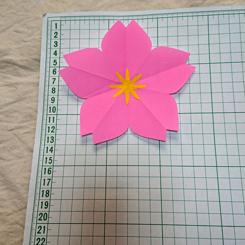 簡単に作れる立体サクラの折り紙