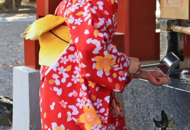 成田山横浜別院の初詣2018、今年も出店も多め。でも大混雑していない。その理由は