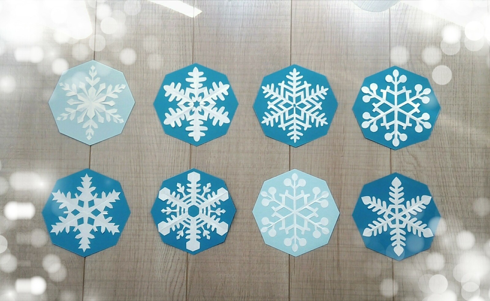 折り紙 切り絵 Origami クリスマスリース♪簡単だけど可愛い！動画見ながら一緒に作ってね