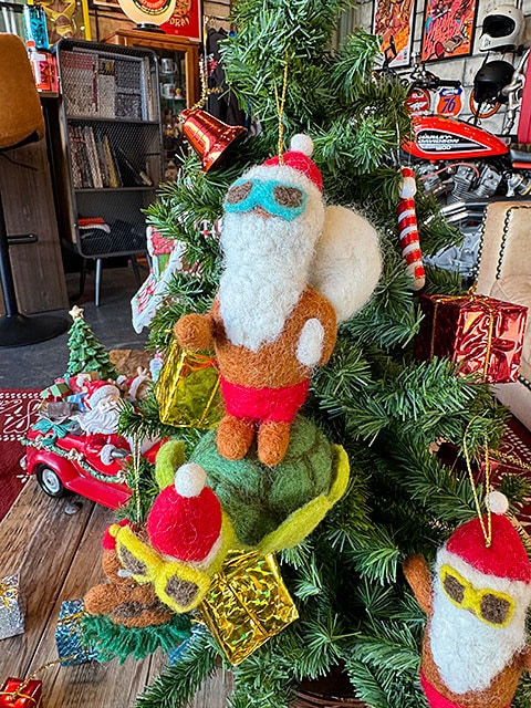 楽天市場 クリスマスツリー オーナメント セット 赤 レッド 計17個 おしゃれ ハンドメイド フェルト トイオーナメント ぬいぐるみ かわいいナチュラル 雪だるま ねずみ サンタ 天使 サンタクロース コットンボール 飾り Christmas Xmas tree 柊 : Groovy