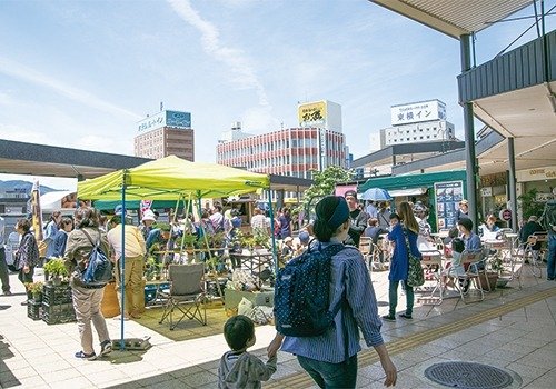 川口駅前で「ドゥルガー祭り」が開催されています！初日16時半すぎの様子です。川口マガジン