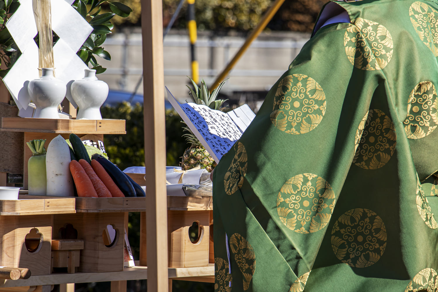 家づくりの際に行う地鎮祭とはどういうもの？ 服装や初穂料など事前に知っておくべきことカベのススメ