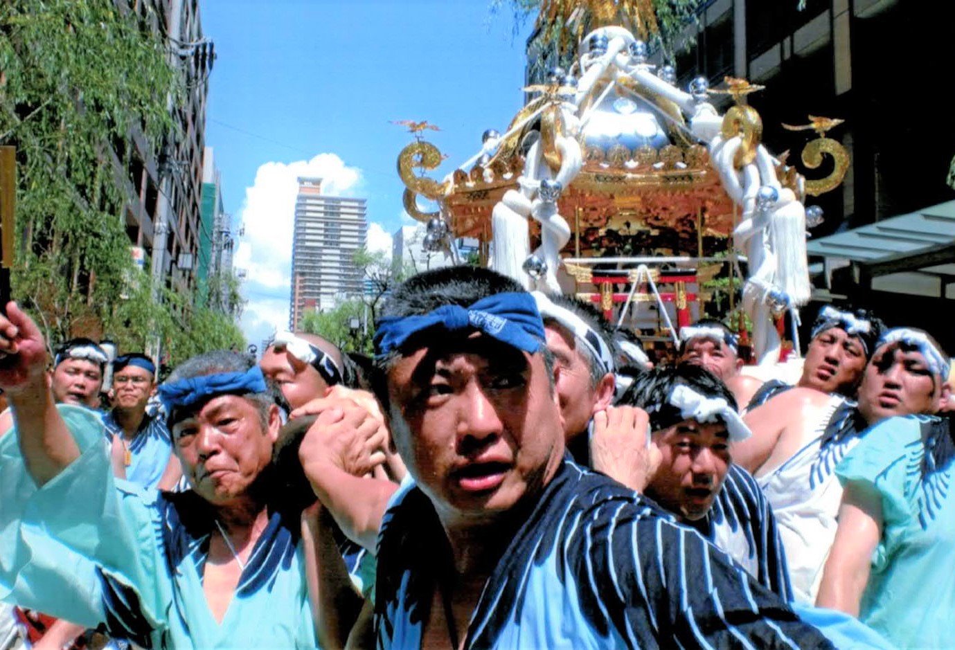 神輿落とすな！月島三之部！本社八角神輿 町内渡御！2018年 住吉神社例祭 - Sumiyoshi Shrine Festival JapaneseFestival