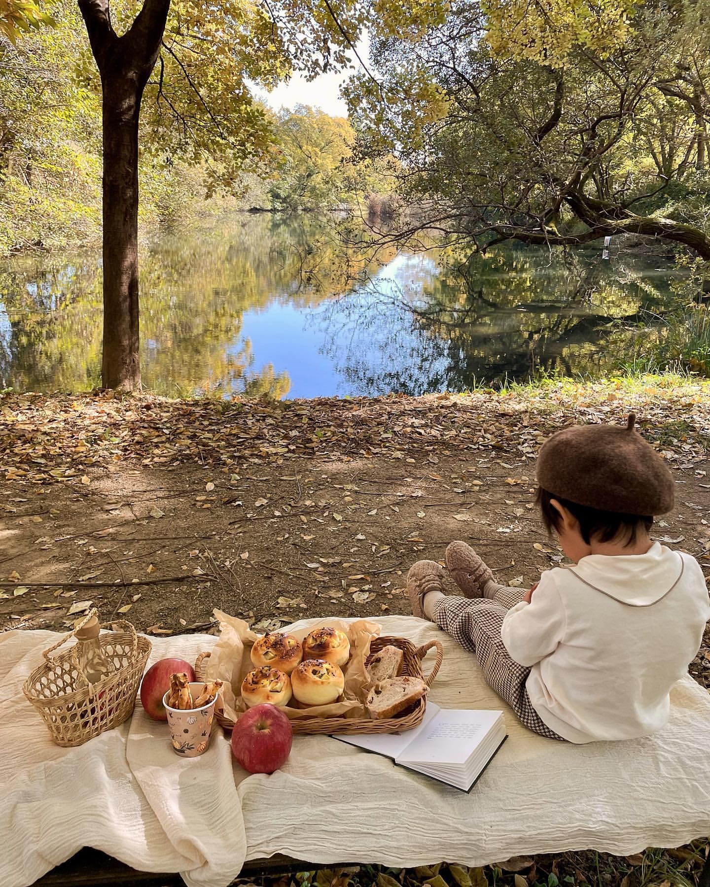 秋のおしゃピクはひと味違う！今週末は映え度満点なお手軽アイデアで、チルな時間を過ごしちゃおう - isuta イスタ-私の“好き”にウソをつかない