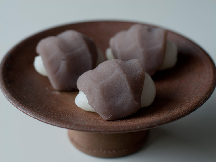 中秋の名月 十五夜に食べたいお月見団子とは。関東と関西で形が違うって知ってた？三越伊勢丹の食メディアFOODIE フーディー