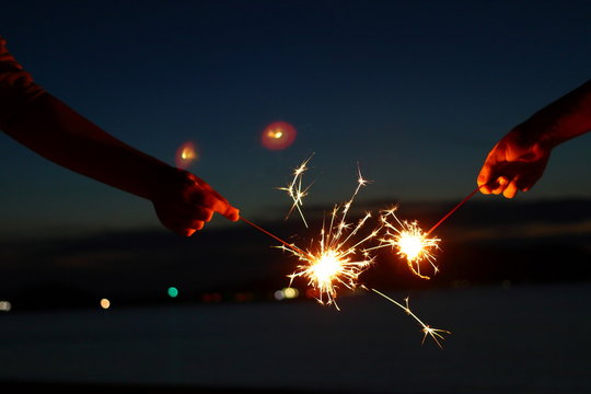 10000以上の無料手持ち 花火 イラスト 簡単&花火画像 - Pixabay