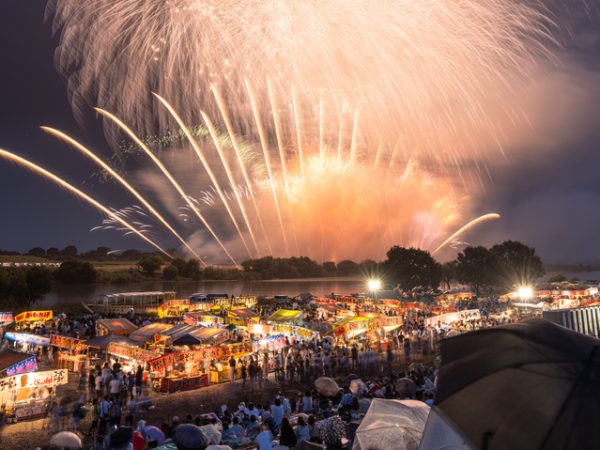 日本三大花火大会 秋田「大曲」・茨城「土浦」・新潟「長岡」の特徴と見どころTABIZINE～人生に旅心を～
