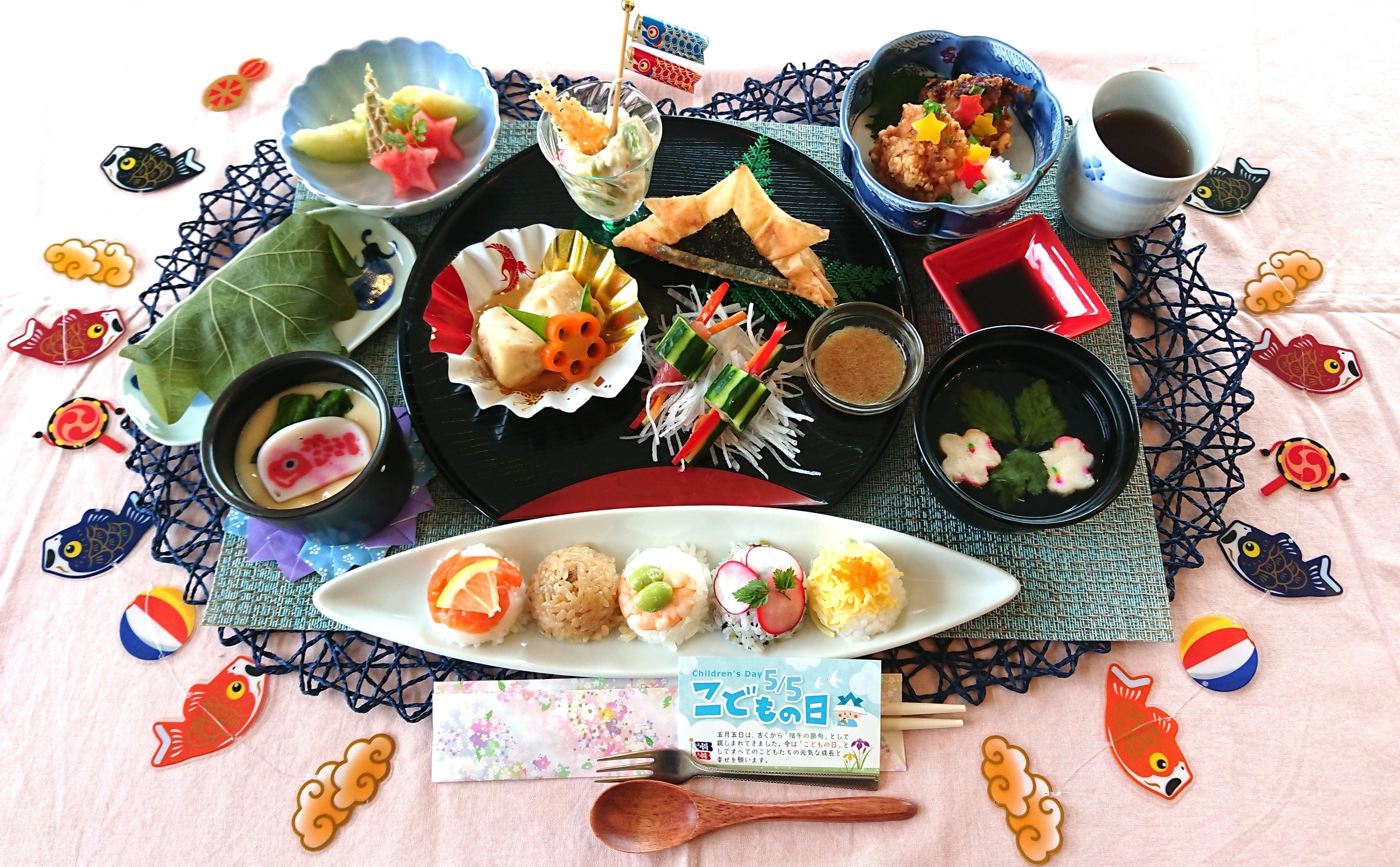 こどもの日メニューでお祝い！柏餅・兜の春巻き・こいのぼりオムライス