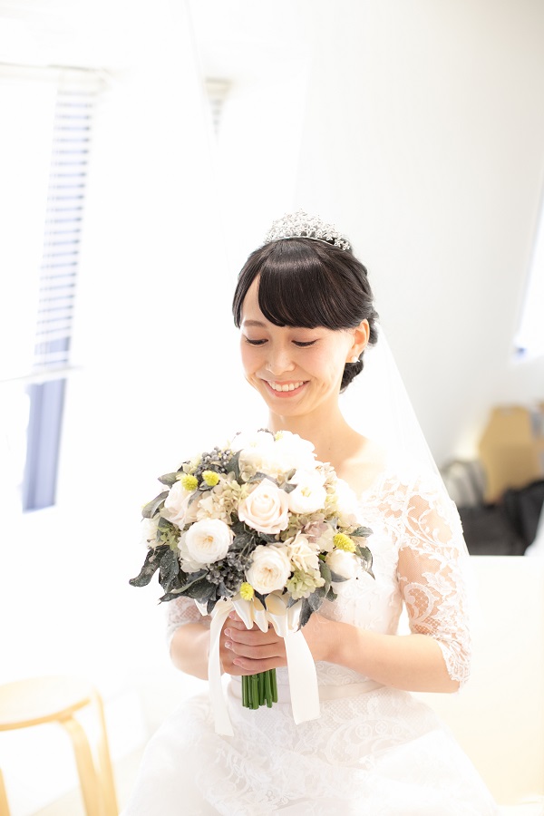 花嫁のヘアメイクについて結婚準備お役立ち情報