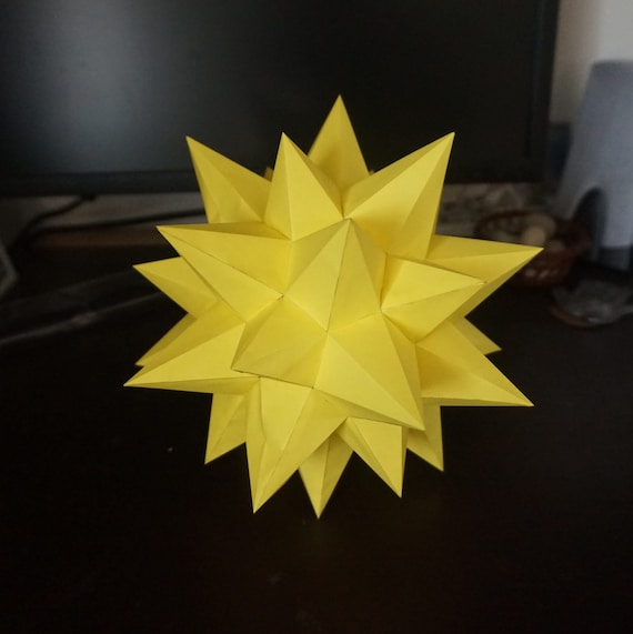 折り紙：クリスマスオーナメントの作り方1Tread Softly