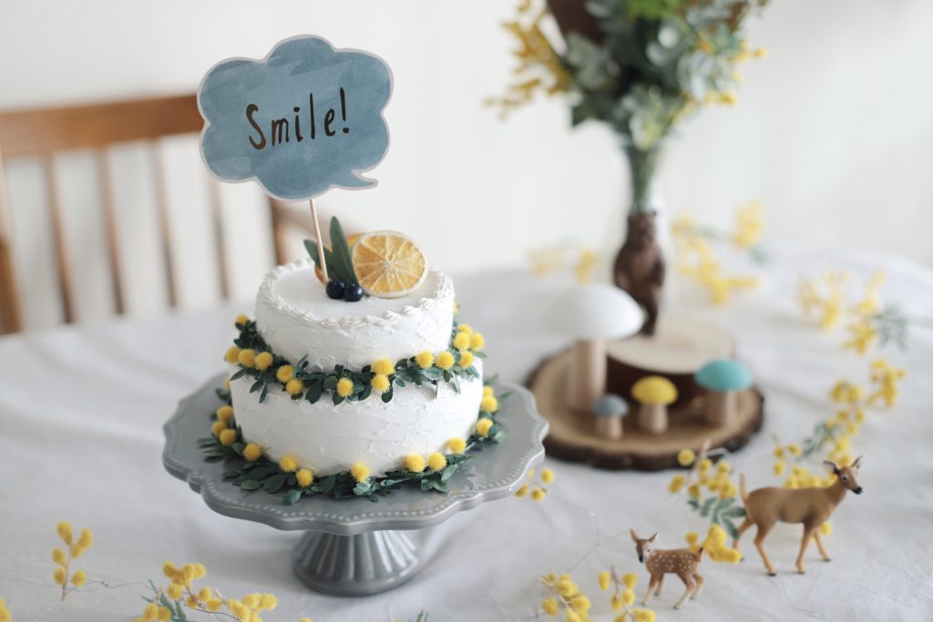 誕生日ケーキの飾りはセリアのかわいいピックやローソクで