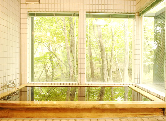 那須高原 プチホテル晩餐館 □無料貸切風呂〜バラ風呂＆檜風呂〜 楽天トラベル