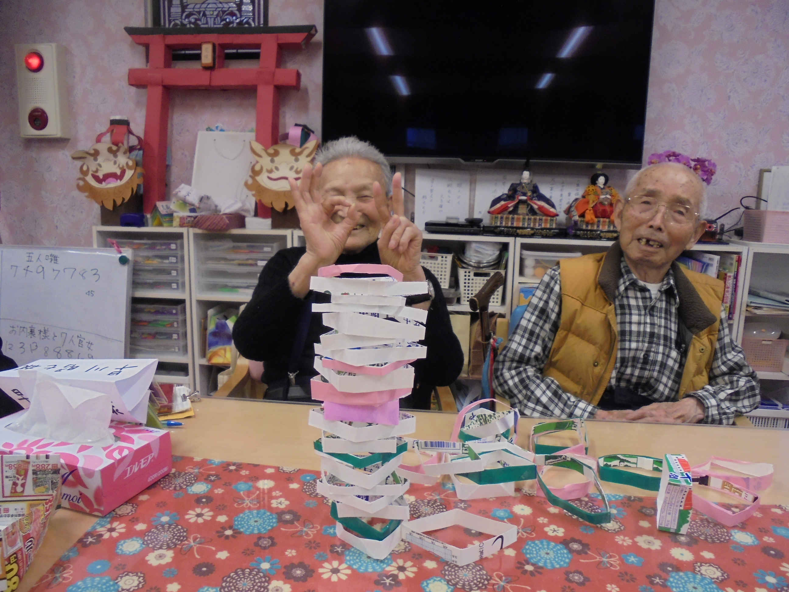 3月3日ひな祭りレクリエーションを楽しみました