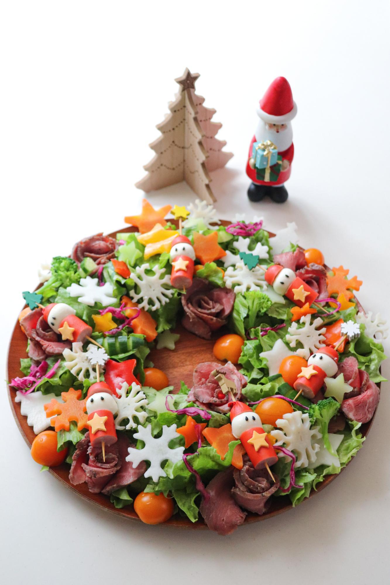 今年のクリスマスは自宅で華やかに。おしゃれにもてなすクリスマス料理の盛り付け クリスマスパーティー テーブルコーディネイト レシピ アイデア