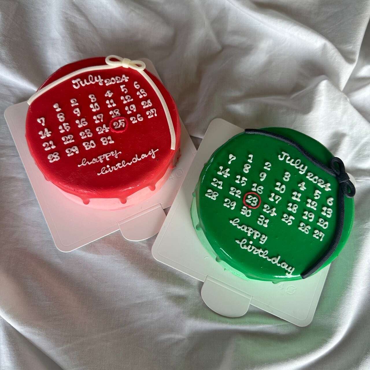 cafemay6th 4号サイズ カレンダー&立体キャラクターケーキ🍰 ご注文ありがとうございます🙇🏻‍♀️🙇🏻 ケーキの予約を承っております☺︎- 公式LINE : @cafemay6th - Instagram : @cafe_may6th 宜しくお願い致します😊cafe cake dessert odercakeオーダーケーキ