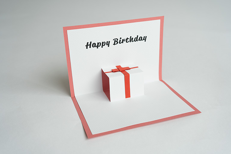 画用紙でくまモンのクリスマス&バースデーカード作りキャラクターケーキに夢中～チョコとゼリーでかわいく手作り