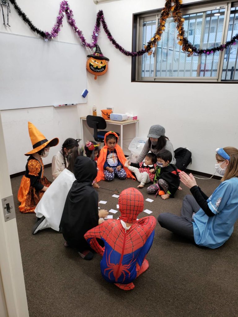 ハロウィンパーティー子供会ゲーム22選！少人数で幼児や中学生向けにも│ママピタ