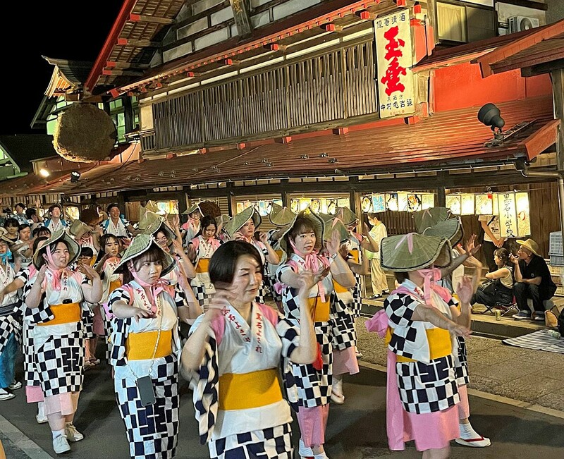 黒石 冬のこみせ通り』黒石・平川 青森県 の旅行記・ブログ by たかりん ^^ さん フォートラベル