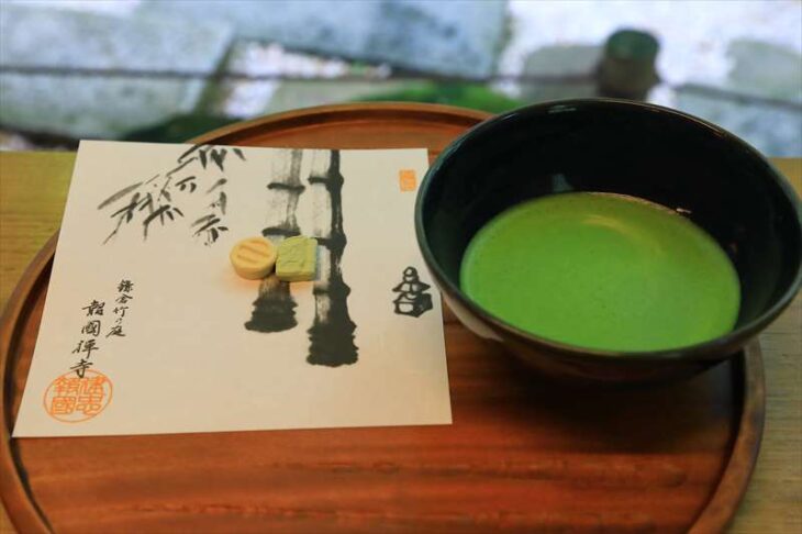 鎌倉で抹茶 桜も美しい！報国寺でお抹茶と三ツ星の竹林を楽しむ。 - 茶活 CHAKATSU