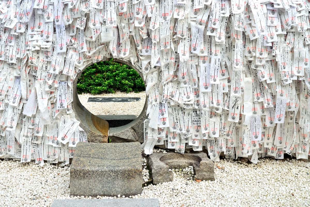 悪縁を切り、良縁を結ぶ「安井金比羅宮」 むすび。式リフレッシュ術むすび