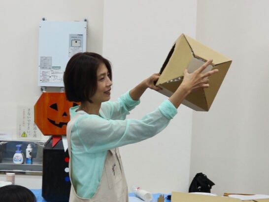 昨年のハロウィンは🎃 幼稚園最後だったので、少しだけ気合を入れて笑 小道具作ってみました⭐️ 楽しかった！思い出ハロウィンマリオルイージ男の子ママコスチューム兄弟コーデ段ボール工作ママライフ