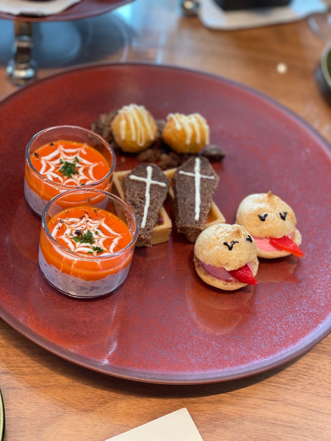 渋谷カルチャーを愉しむ、ハロウィンアフタヌーンティーGallery 11⾷・アート・カルチャーが交差するクリエイティブなレストラン