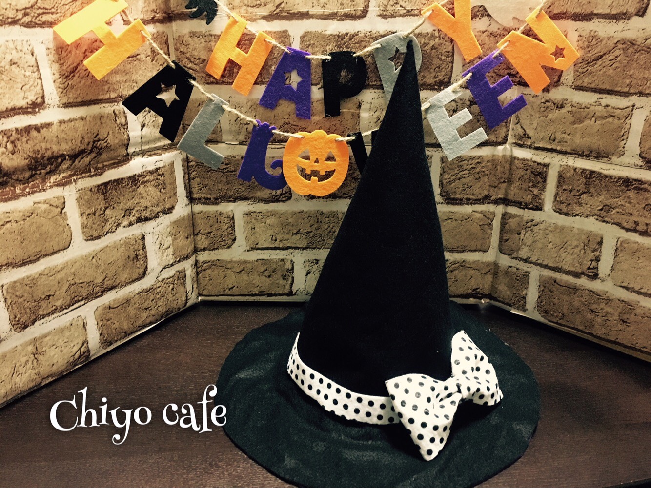 画用紙のキャラクター帽子DIYでハロウィンの仮装を♪クリスマスや劇の衣装にもぴったり！ディズニーからサンリオまで色んな帽子の簡単な作り方♪ハロウィンに 手作りコスチュームで仮装をしよう⑨